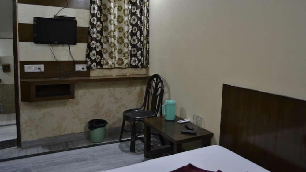 Фото Lord Krishna Hotel Dx. Inn