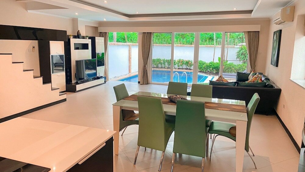 Фото Tabaluga Pool Villa Hotel