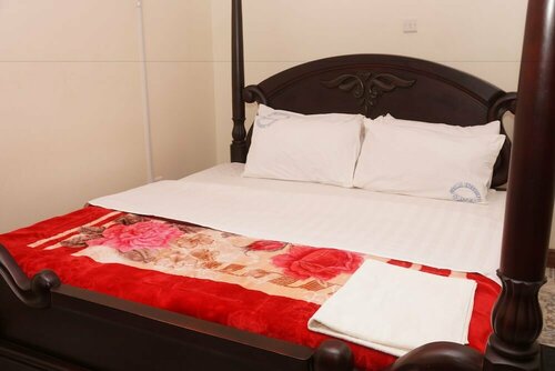 Гостиница Cosmil Executive Suites в Кампале