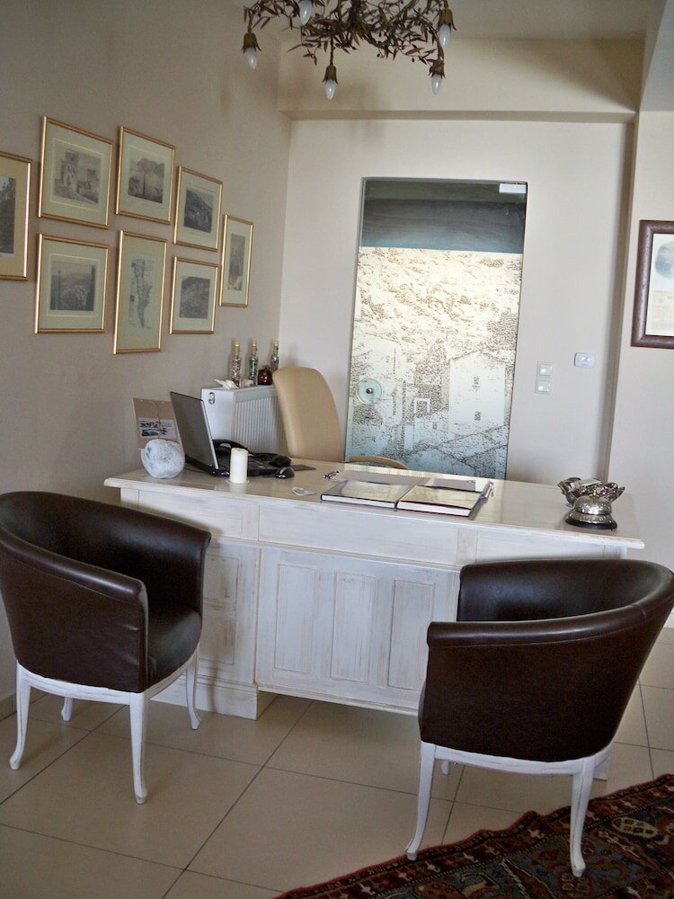 Фото Porto Mani Suites