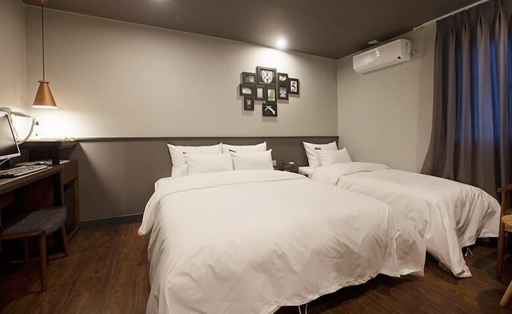 Фото No. 25 Hotel