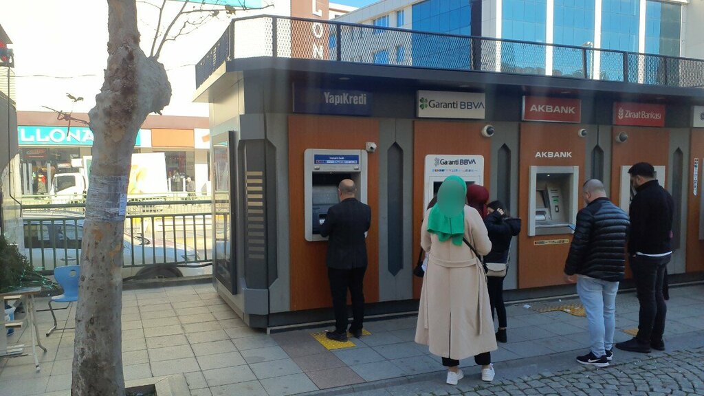 ATM Yapi Kredi, Istanbul, photo