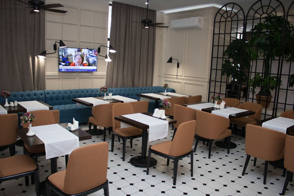 Фото Madison Ave Hotel Bishkek