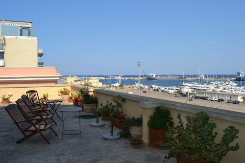 Гостиница Palazzo Vergine i Due Mari Quality Bed& x26; Breakfast в Галлиполи