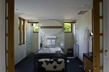 Фото Villa Karishma
