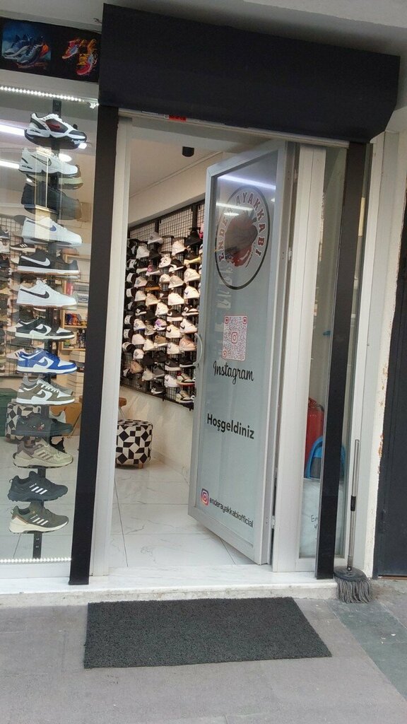 Shoe store Ender Shoes, Istanbul, photo