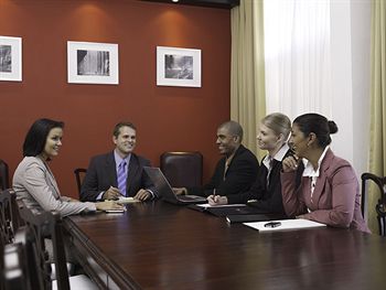 Фото The Spanish Court Hotel