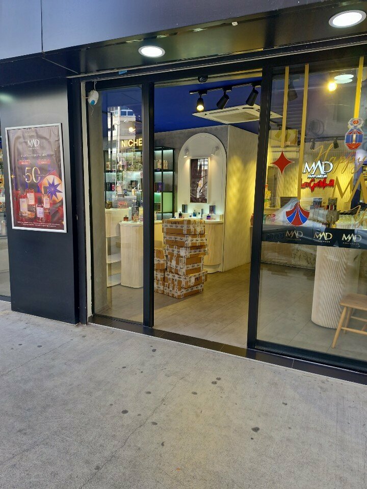 Perfume and cosmetics shop Mad Perfumer, Izmir, photo