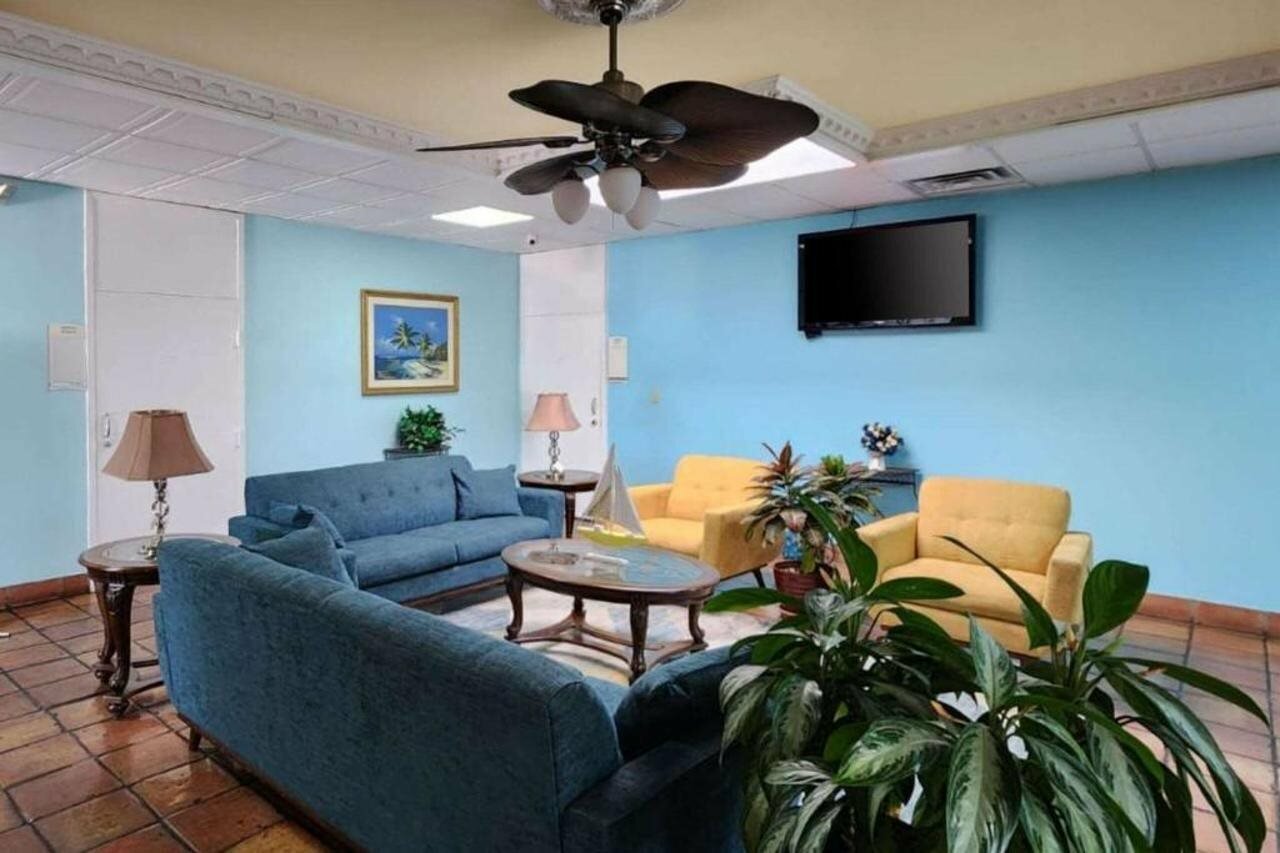 Фото Quality Inn & Suites Gulf Breeze Bayside near Pensacola Beach