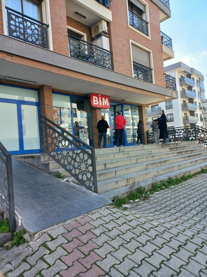 Supermarket Bim, Izmir, photo