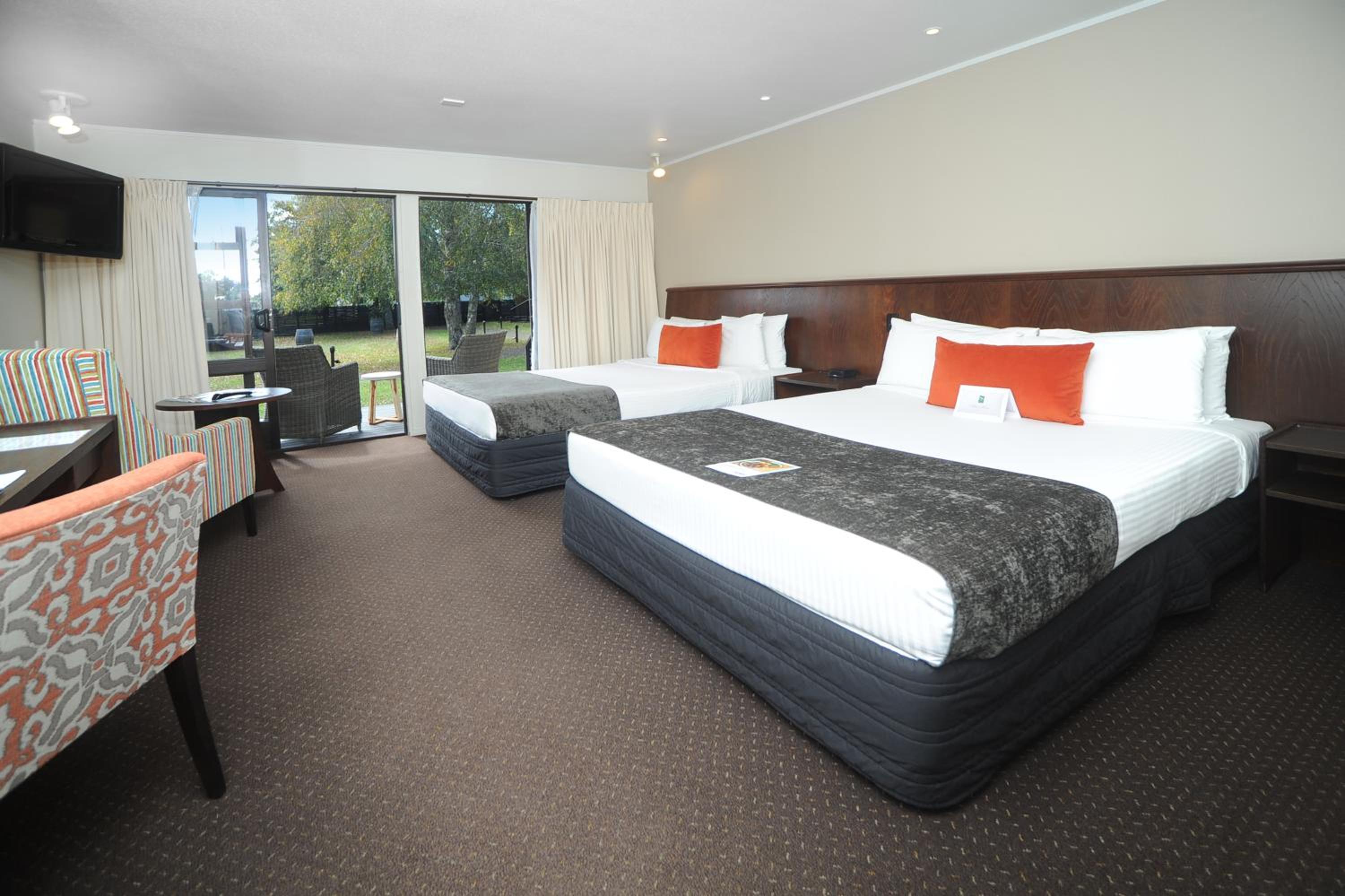 Фото Quality Hotel Lincoln Green