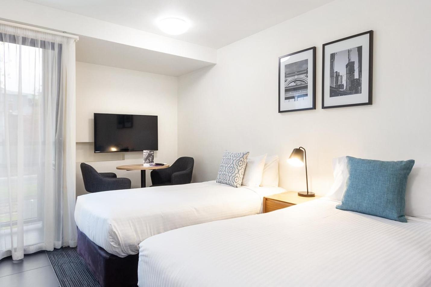 Фото City Edge North Melbourne Apartment Hotel