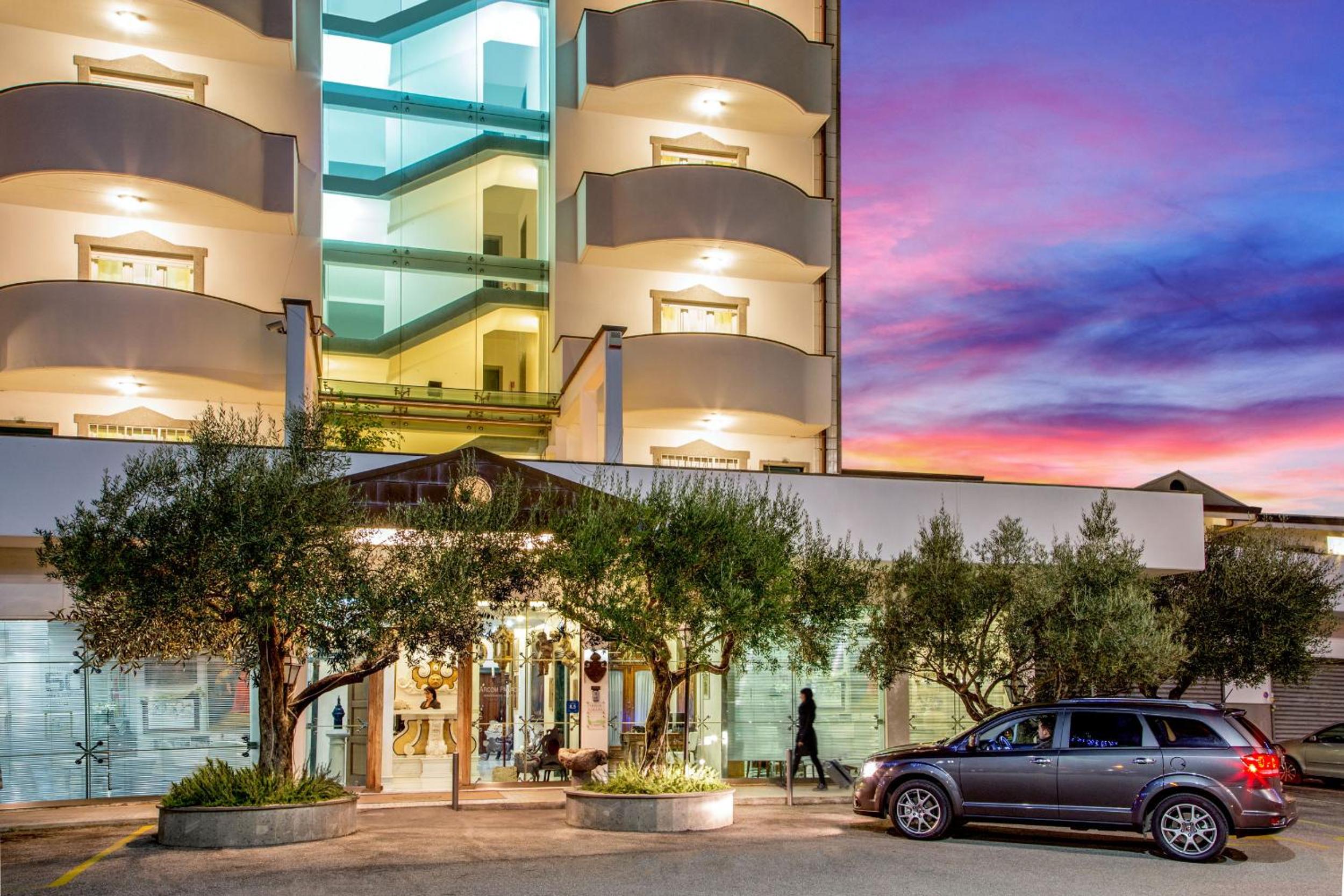 Фото Arcom Palace