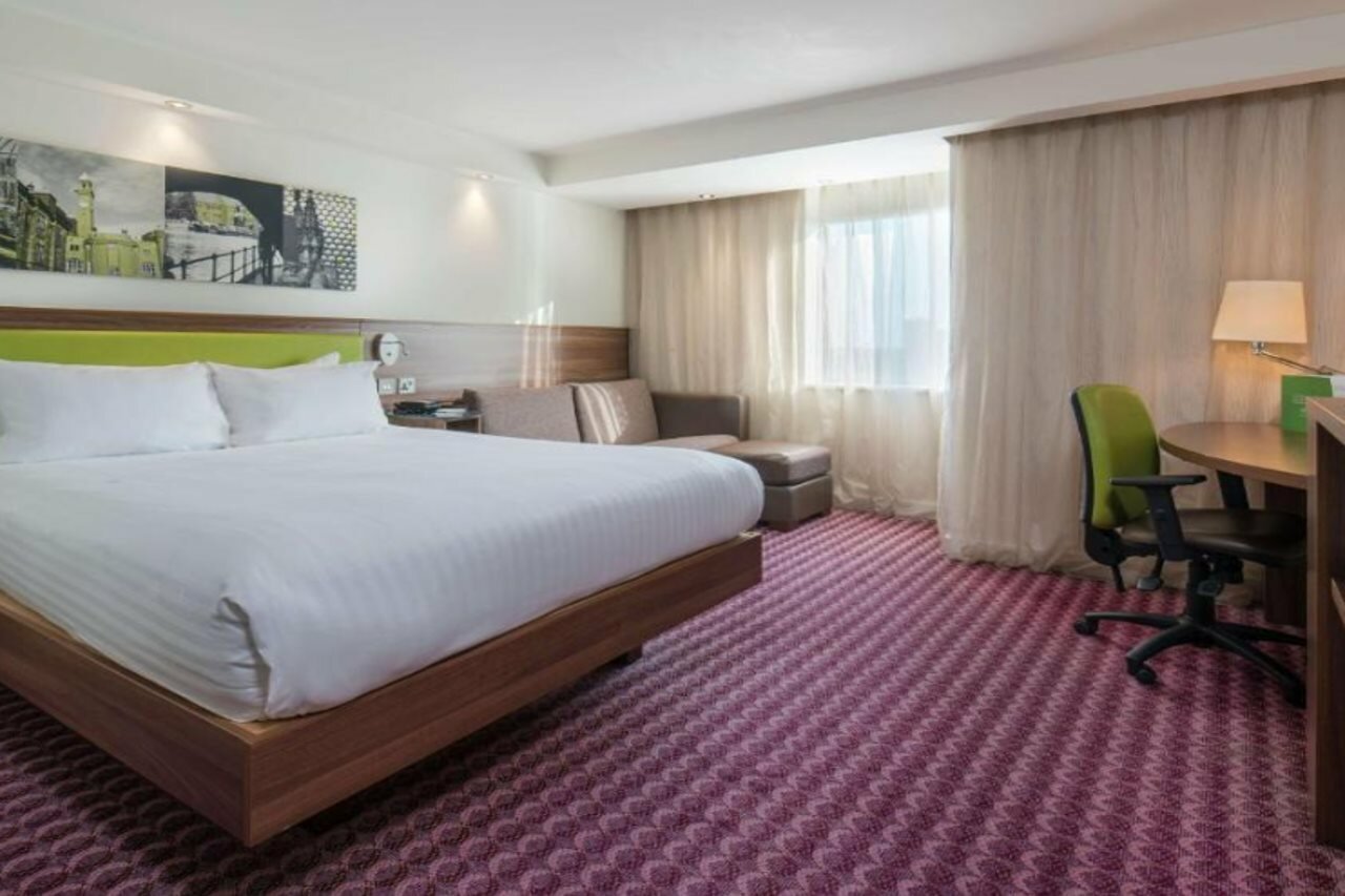 Фото Hampton by Hilton Birmingham Broad Street