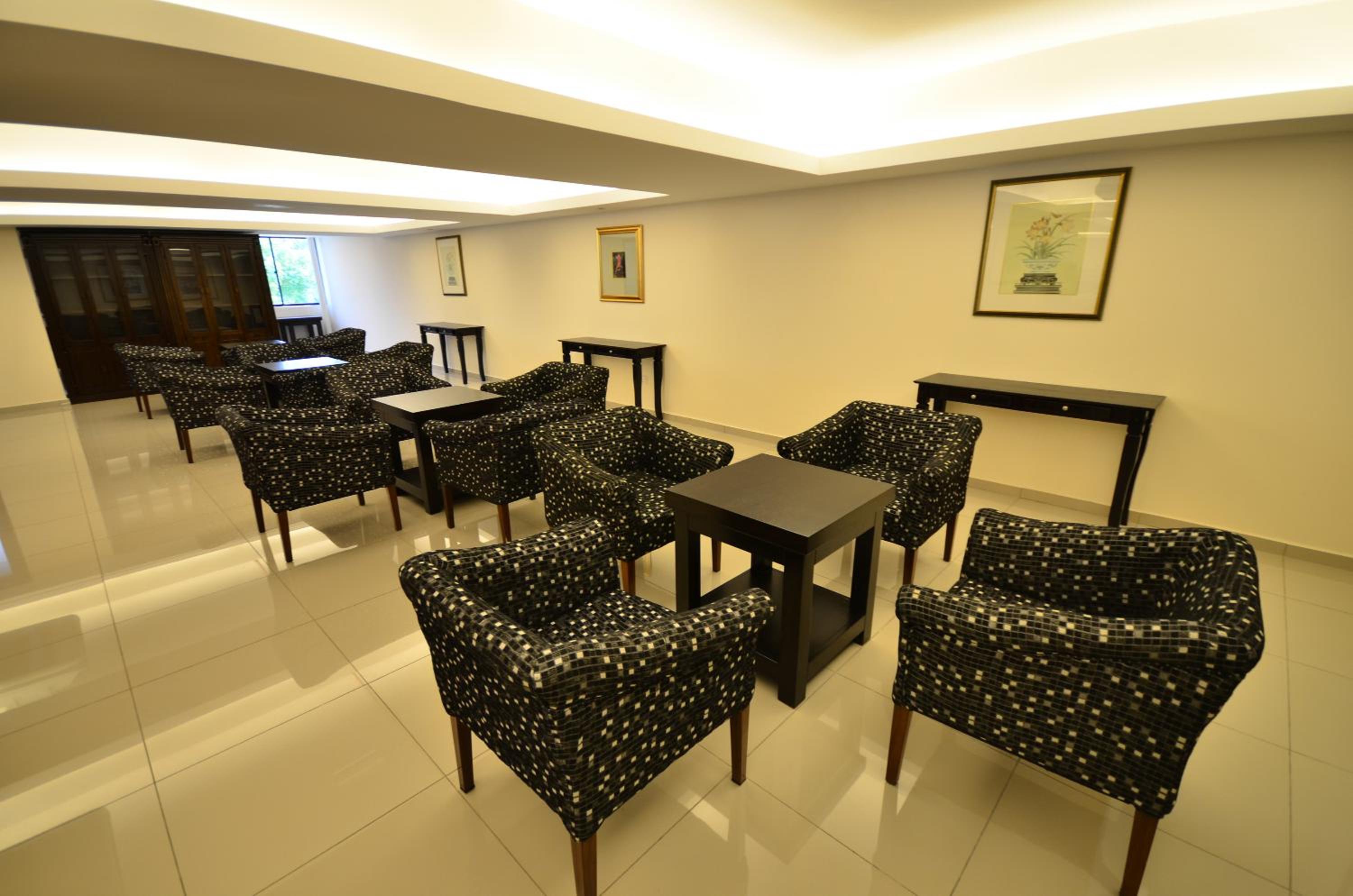 Фото 906 Riverside Hotel