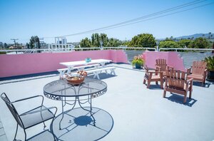 Гостиница Days Inn by Wyndham Santa Monica/Los Angeles