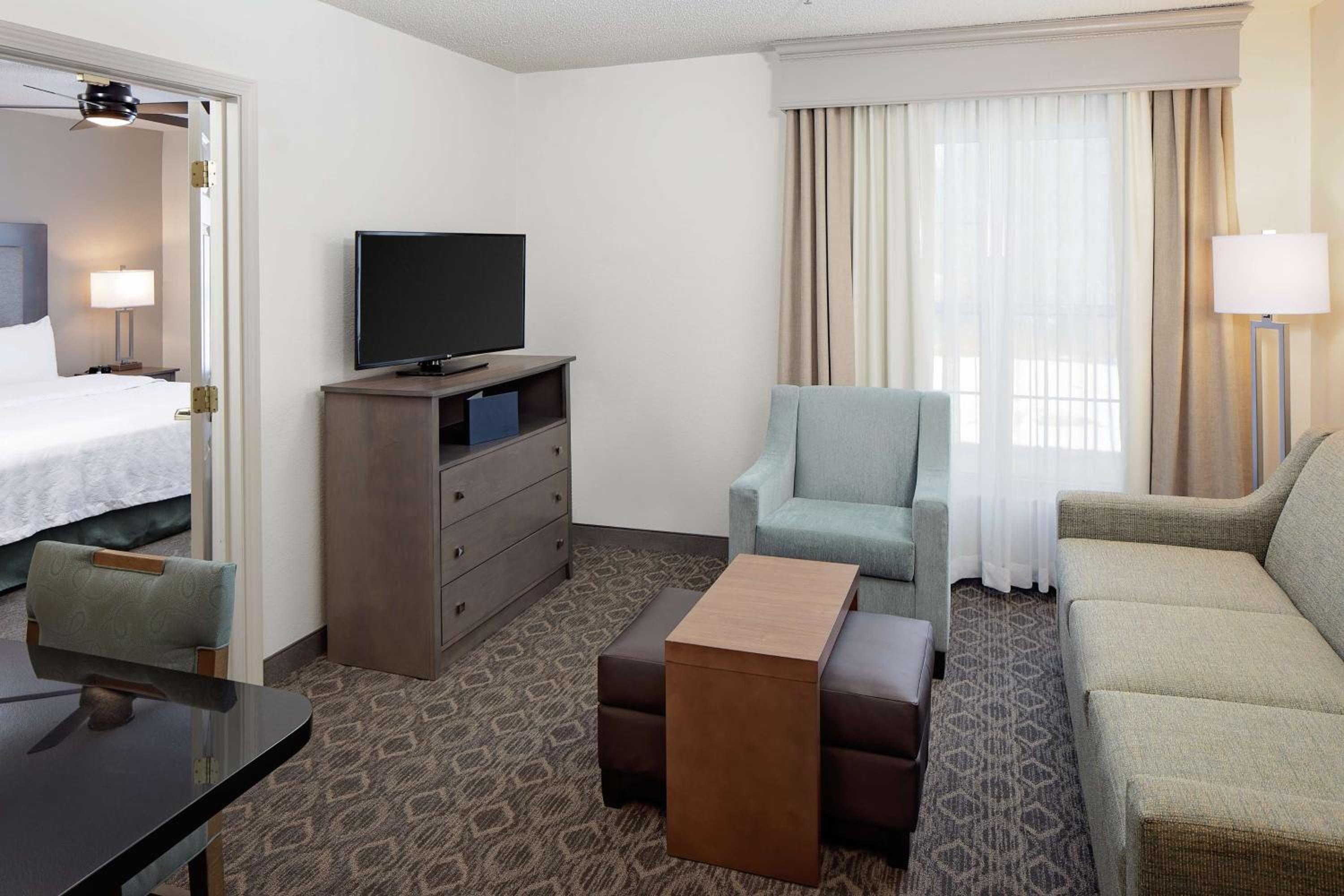 Фото Homewood Suites by Hilton Hartford-Farmington