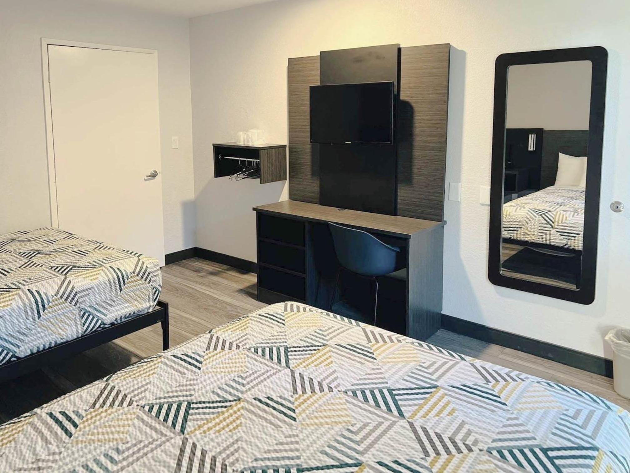 Фото Motel 6 Marina, Ca - Monterey