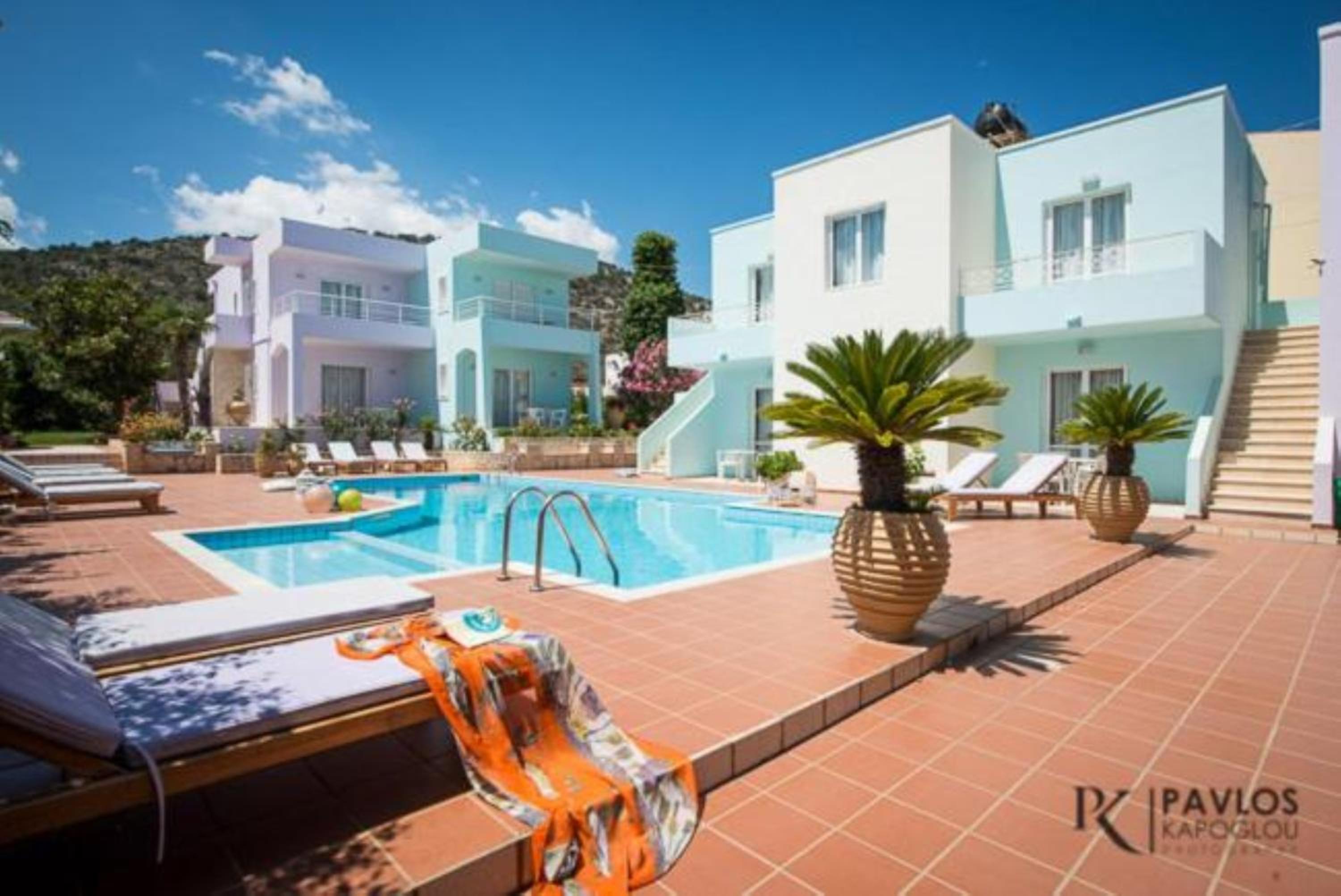 Фото W Suites by Estia