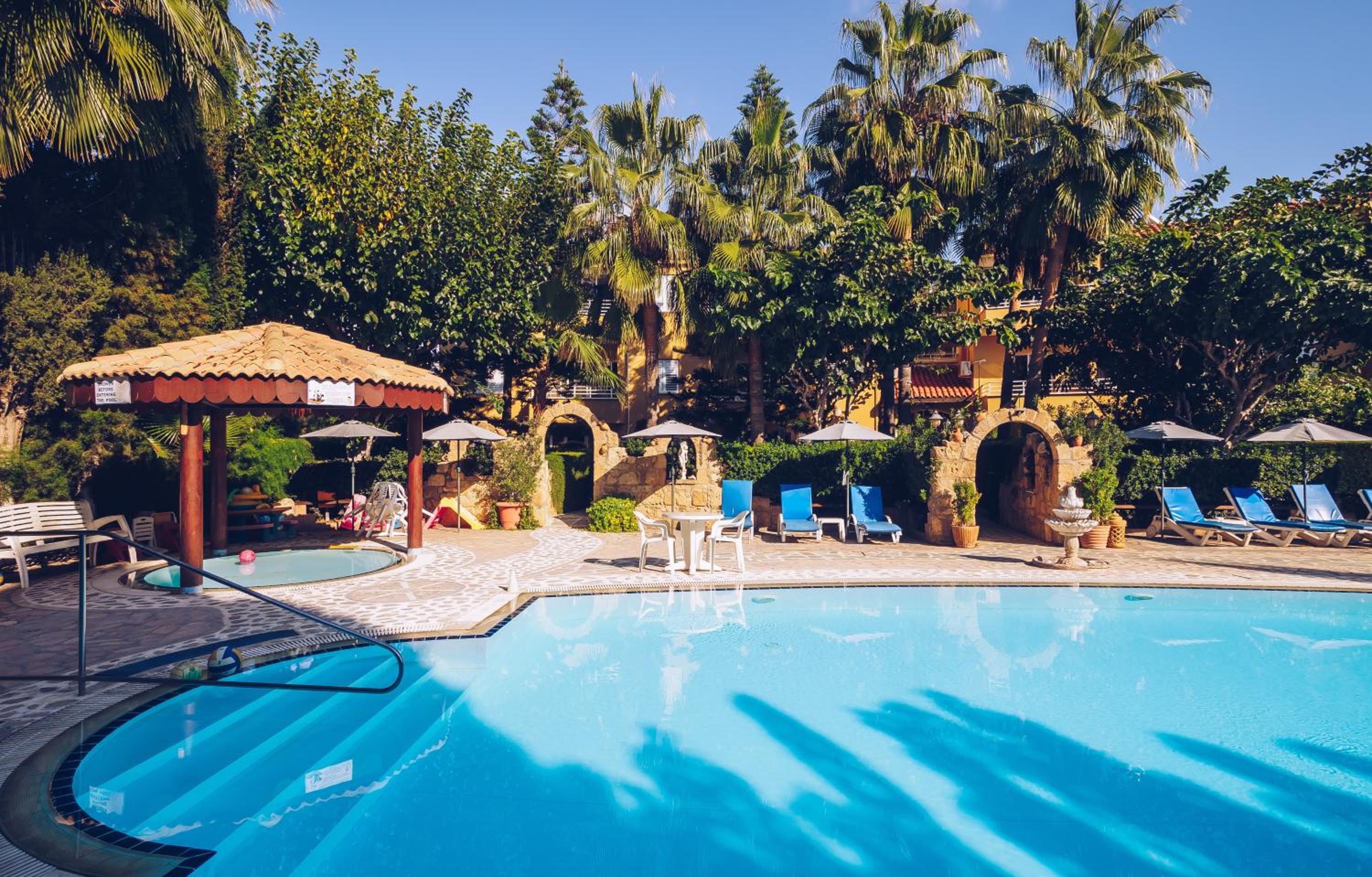 Фото Apollonia Holiday Apartments