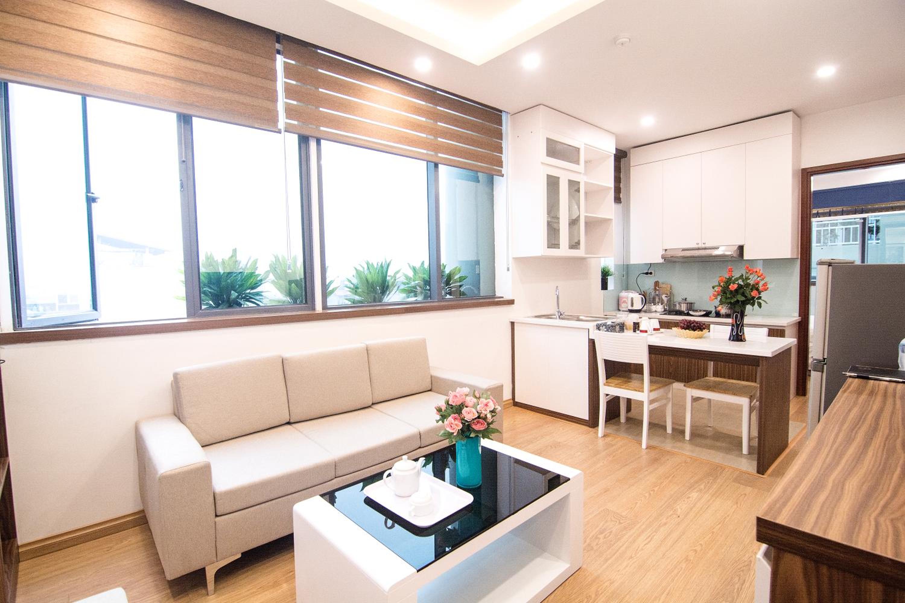 Фото Canary Hotel & Apartment