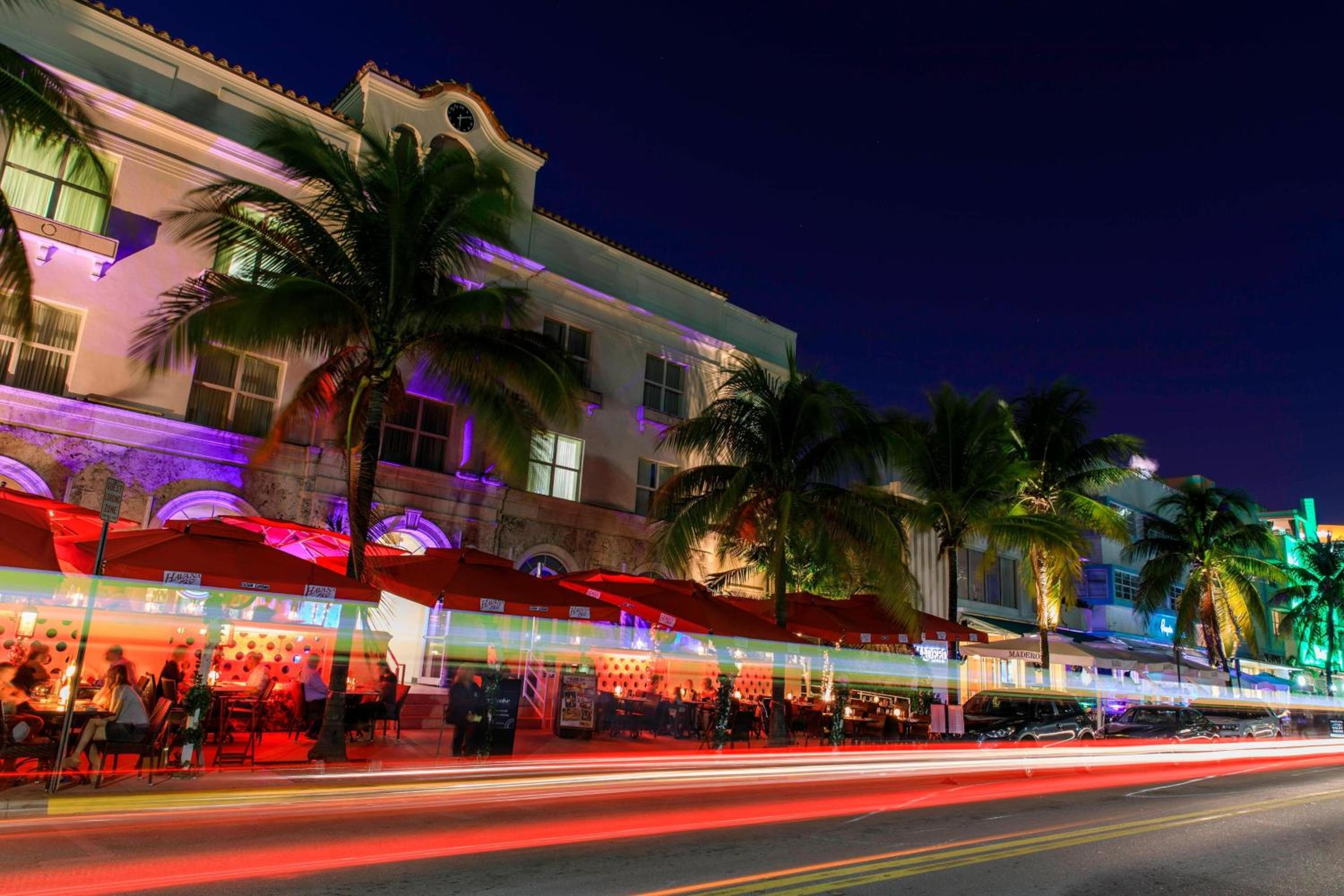 Фото Marriott Vacation Club Pulse, South Beach