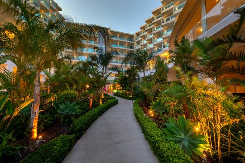 Гостиница Nissiblu Beach Resort в Айя-Напе