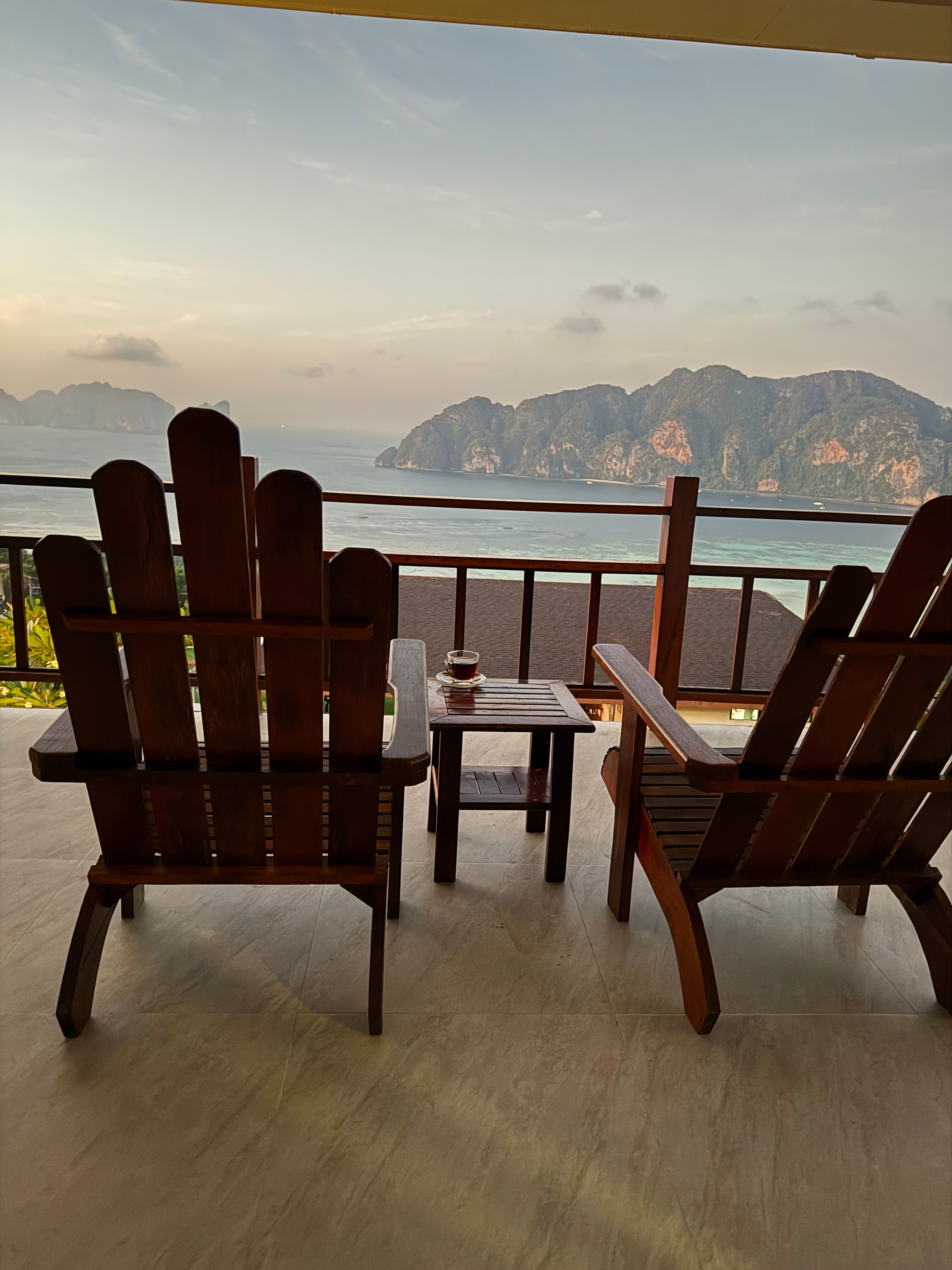 Фото Phi Phi Mountain Beach Resort