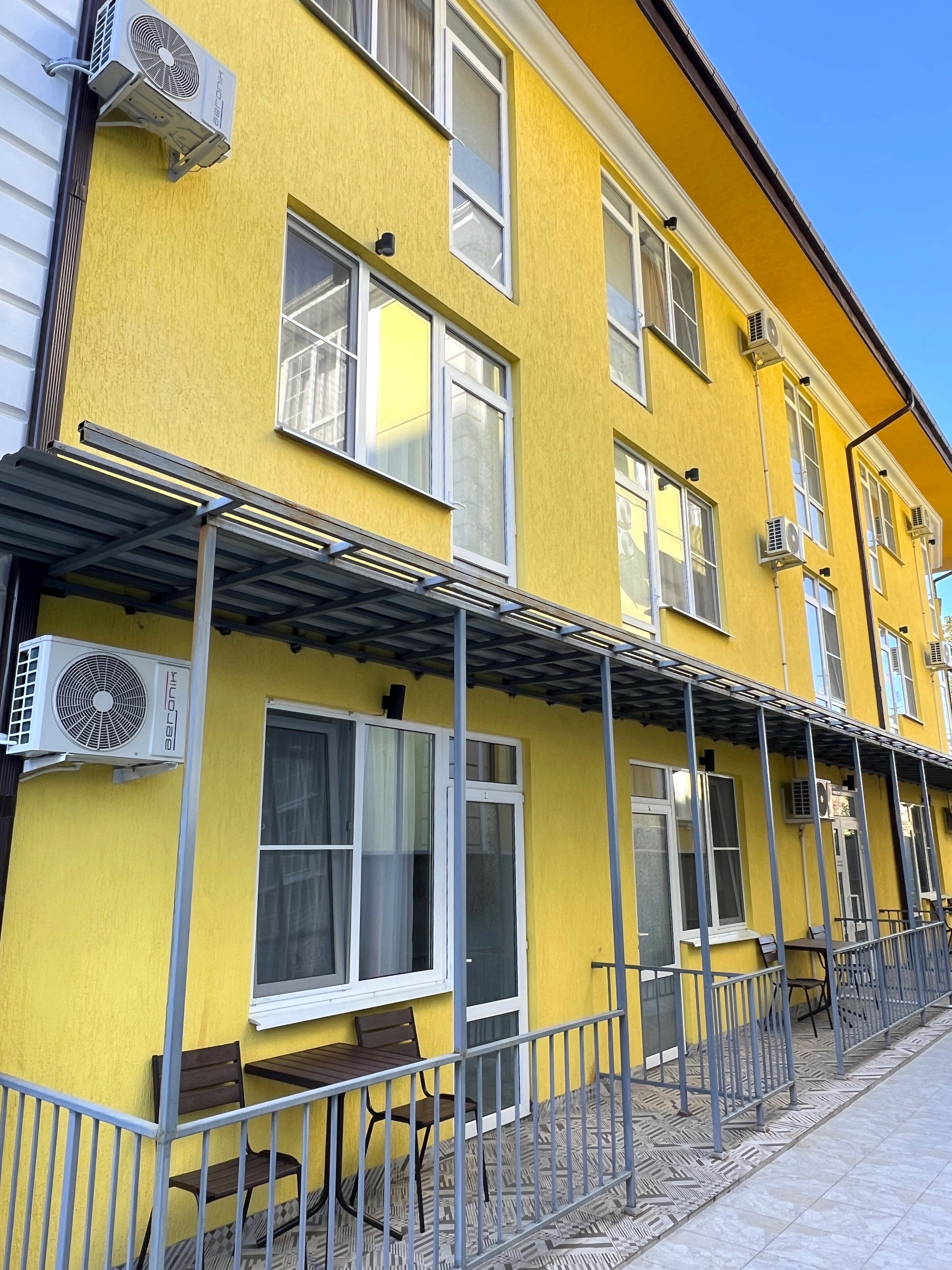 Фото отеля 1