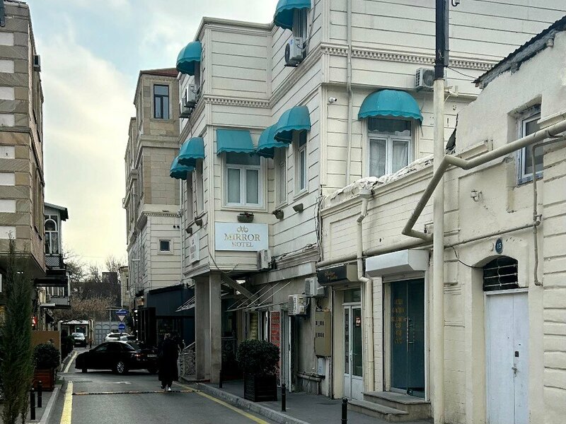 Отель Mirror Baku в Баку
