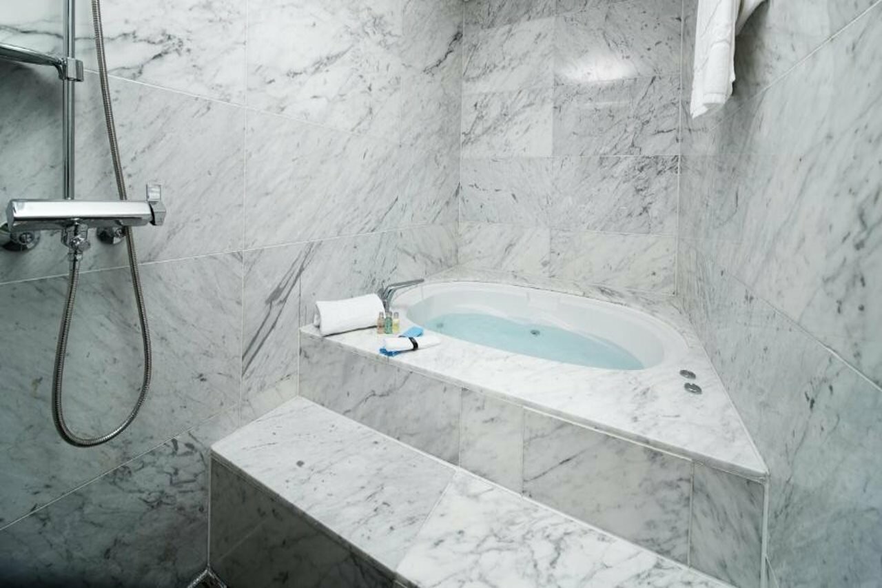 Фото Whistle Lark