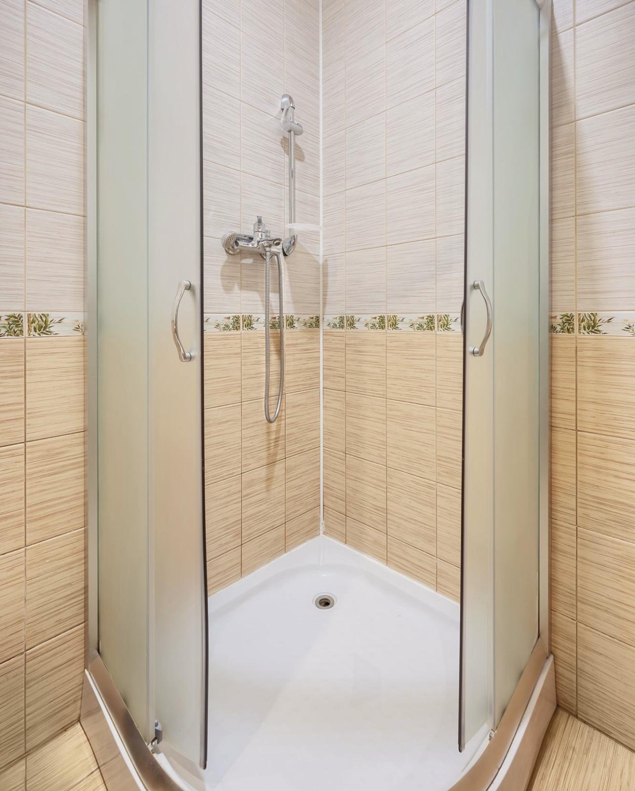 Фото Sq на улице Абганеровская 105