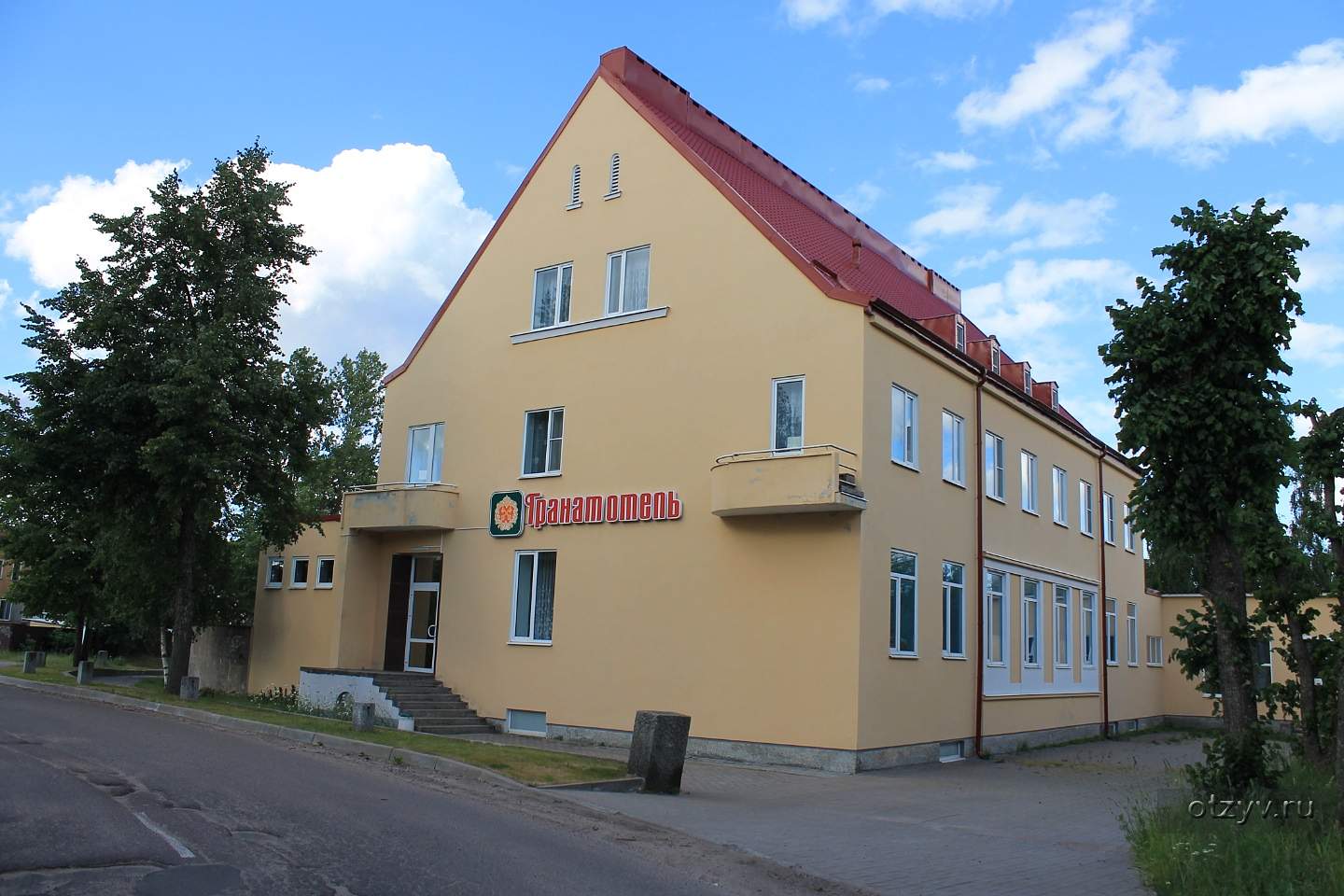 Фото отеля 1