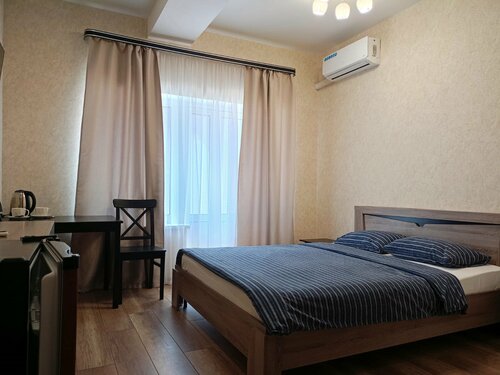 Внешний вид отеля Морской в Новороссийске, фото 3