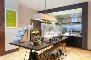 Гостиница Hilton Garden Inn Burlington Downtown