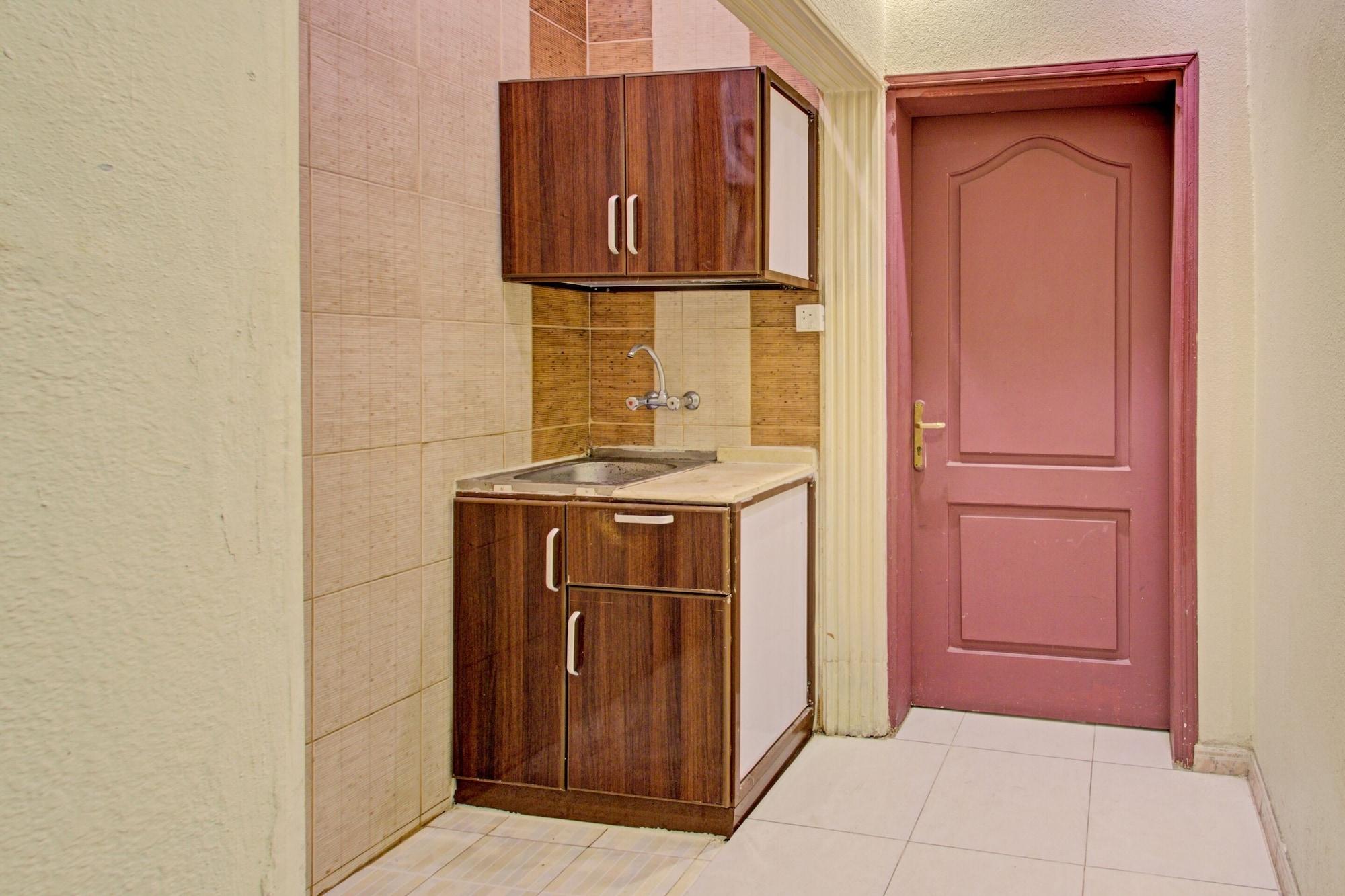 Фото Oyo 537 Dahtham Furnished Units