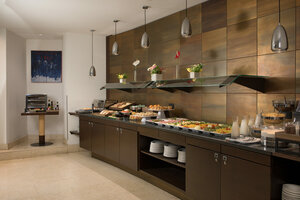Гостиница Nh Bergamo