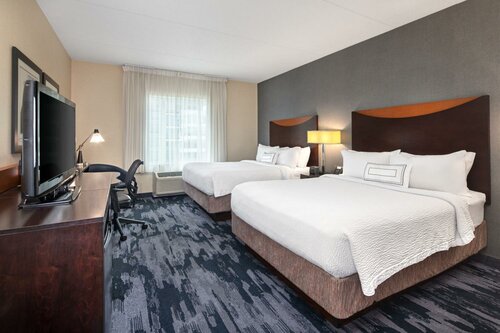 Гостиница Fairfield Inn & Suites Toronto Mississauga