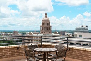 Гостиница DoubleTree Suites by Hilton Hotel Austin