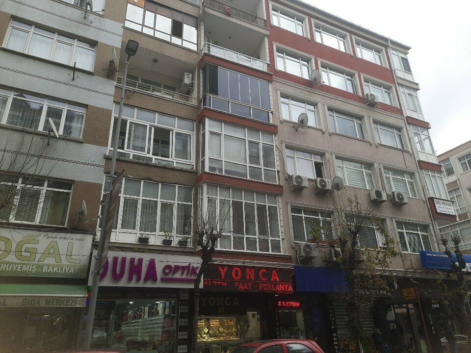 Items for mobile phones B. Z. Communication, Istanbul, photo