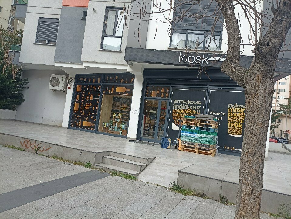 Supermarket Kiosk Macrocenter, Istanbul, photo