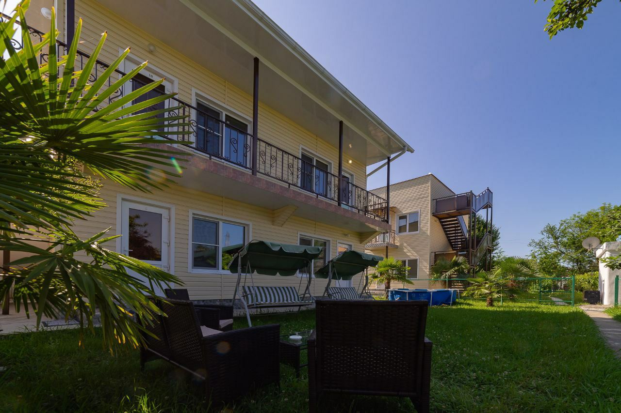 Фото Отель Family Holiday