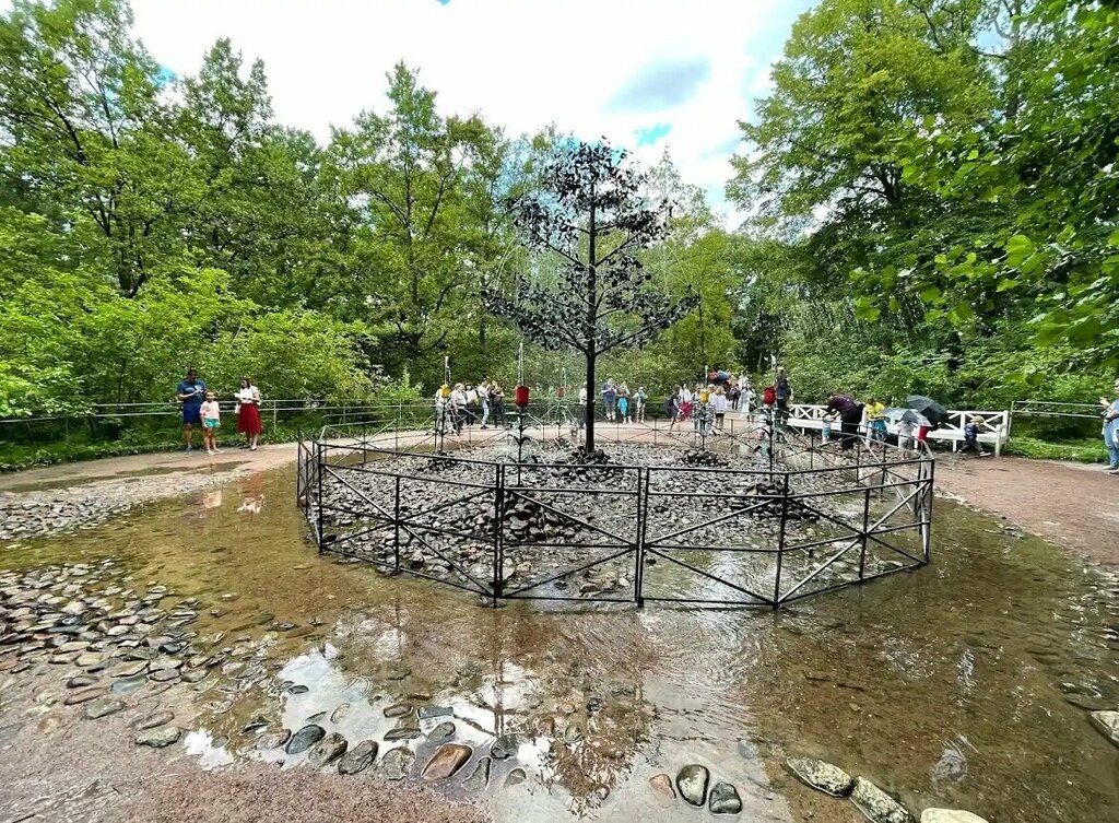 Fountain Фонтан-шутиха Дубок, Peterhof, photo