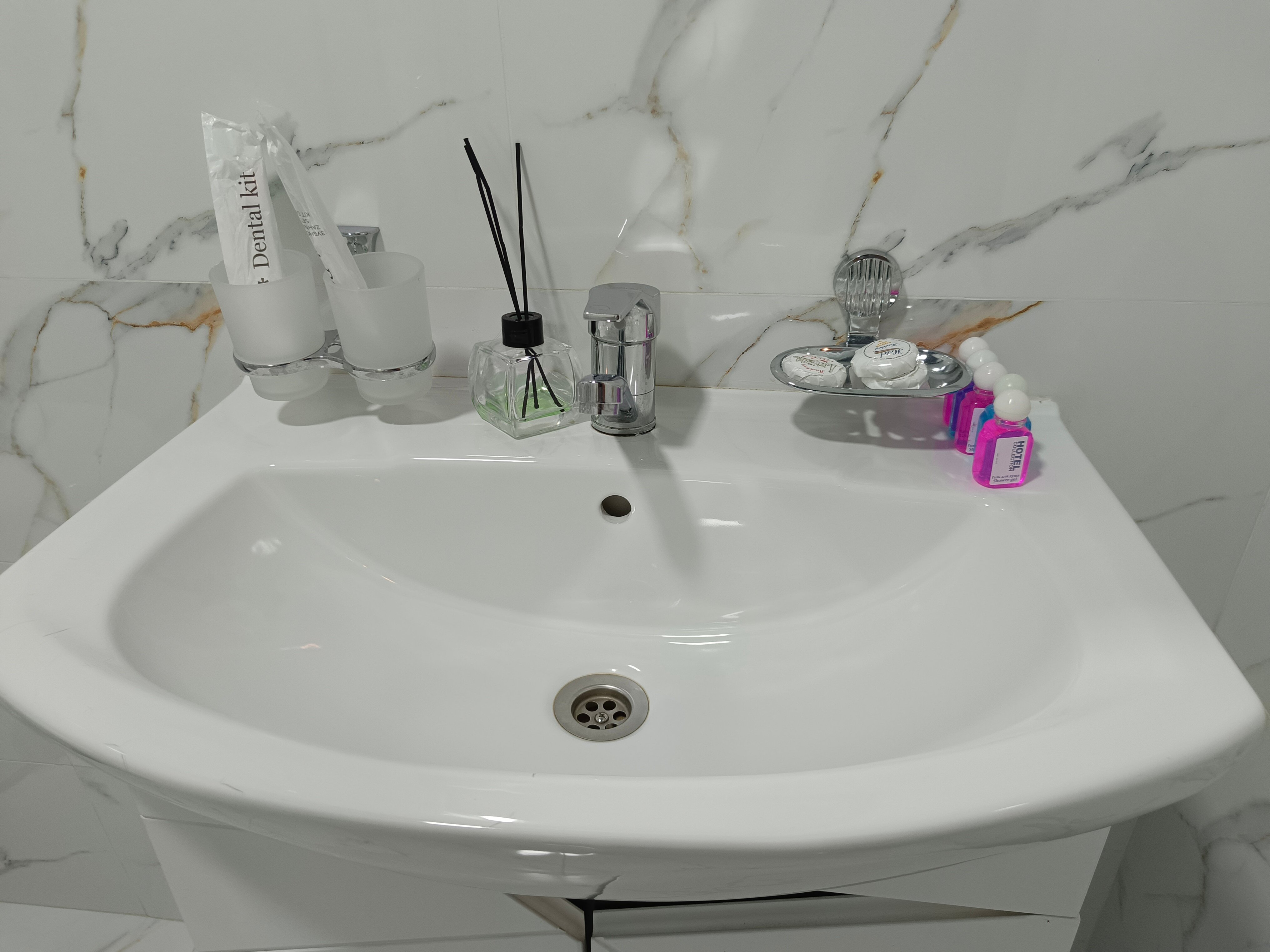 Фото Bibihojar Hotel