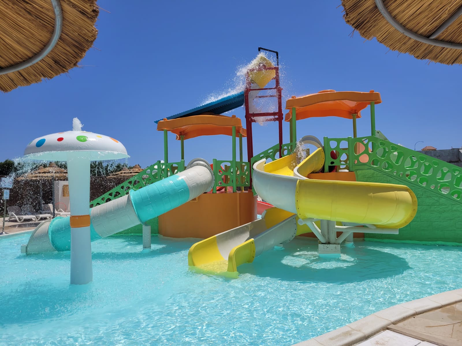 Фото Amwaj Beach Club