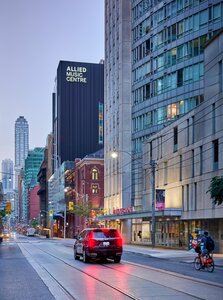Гостиница Pantages Hotel Downtown Toronto