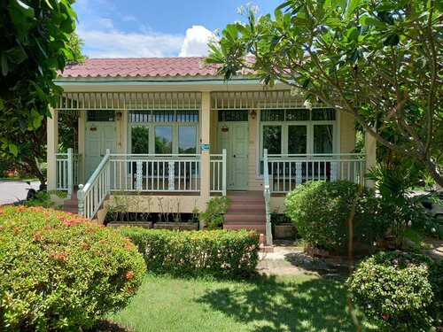 Гостиница Bamboo House Kanchanaburi в Канчанабури
