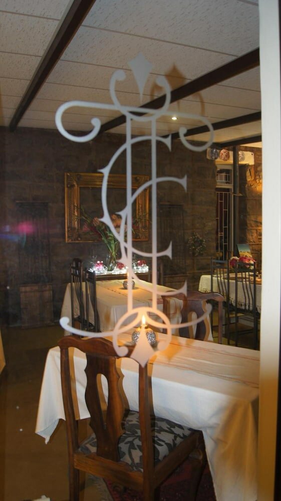 Фото Cunningham Cottage Guest House