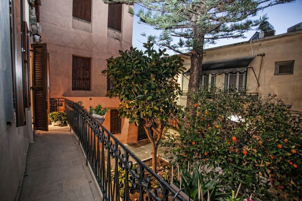 Фото Maya's Boutique Residence