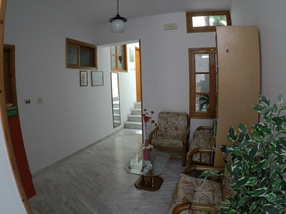 Фото Zafiria Apartments